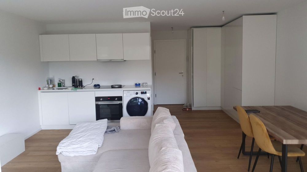 Moderne 2.5-Zimmer-Wohnung mit Balkon in Evouettes - Bild 5