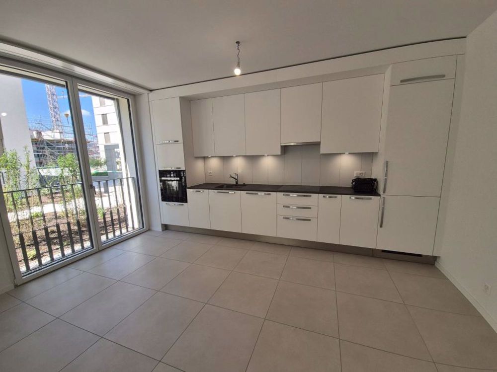 Geräumige 2.5-Zimmer-Wohnung im Erdgeschoss mit 18 m2 Terrasse - Bild 4