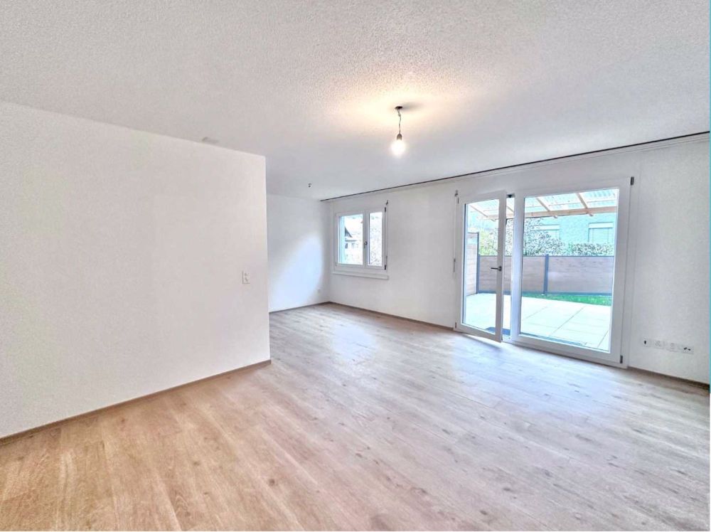 Erstvermietung bis 30.06.2026/Renovierte 3.5-Zimmer Wohnung - Bild 1