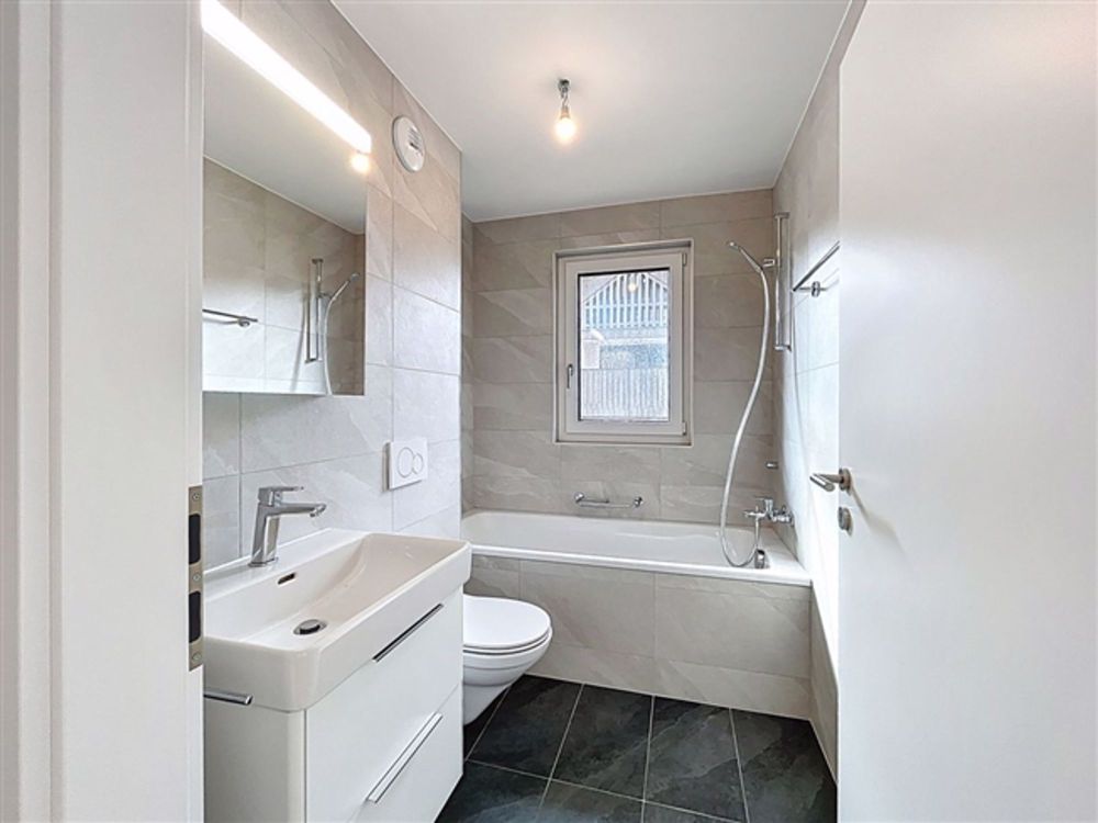 4.5 Zimmerwohnung mit Balkonterrasse - Bild 7