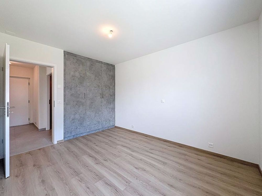 Grand 3.5 pièces de 100m2 avec terrasse et jardin privatif - Bild 12