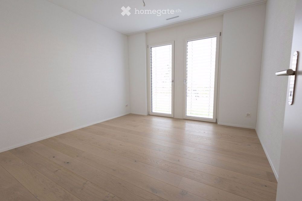Moderne 3.5-Zimmer-Neubauwohnung mit grossem Garten inkl. Tiefgaragenparkplatz - Bild 6