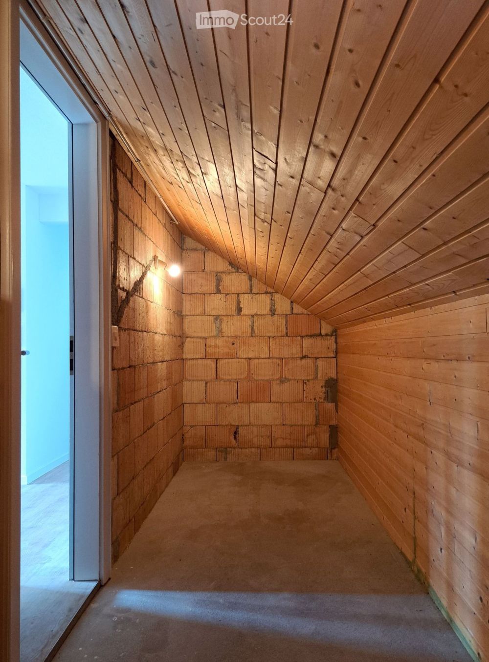 Charmante 2.5-Zimmer-Wohnungen im Dorfkern Einsiedeln mit grosser Terrasse - Bild 8