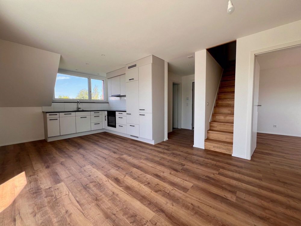 Erstvermietung - Wunderschöne Dachwohnung in Oberglatt! - Bild 2