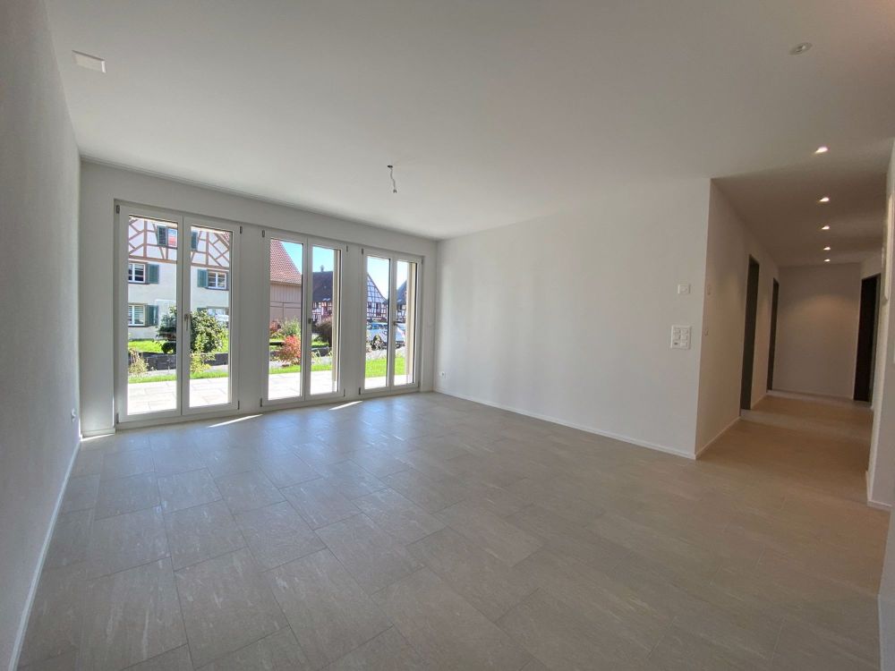 Praktische 5.5 Zimmerwohnung (EG WEST) im Eigentumsstandard - Bild 8