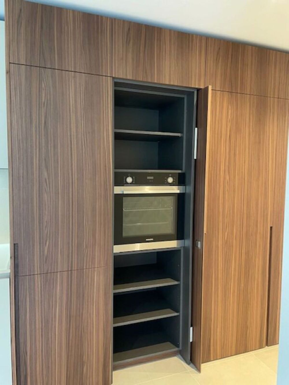 Mieten wir eine wunderschöne 2.5-Zimmer-Wohnung mit Garten - Bild 5