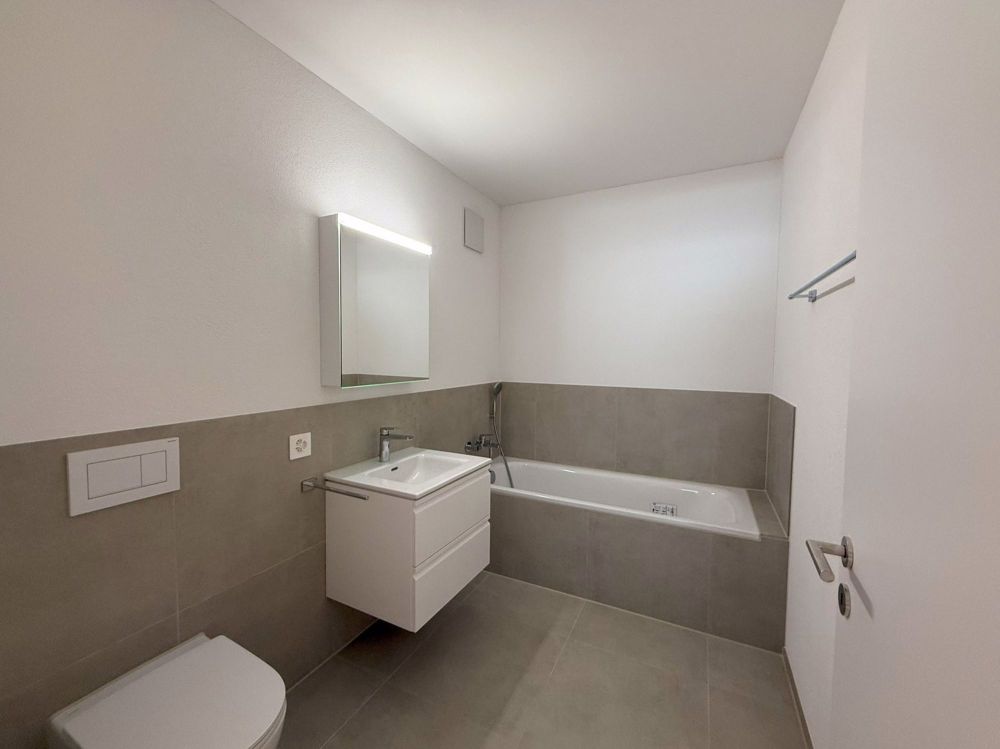Exklusive 3.5-Zimmer Wohnung in Schaffhausen mit Terrasse - Bild 11