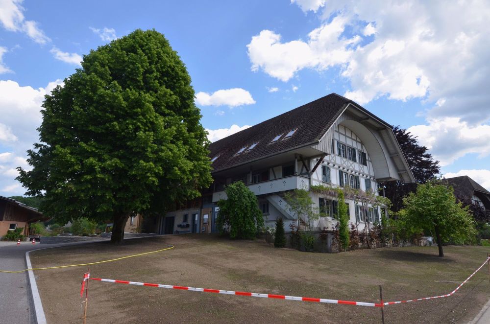 ERSTVERMIETUNG: Wunderschöne und grosse 4½ - Zimmer-Parterrewohnung in Höchstetten - Bild 2