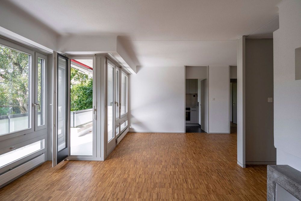 ERSTBEZUG nach Totalsanierung - lichtdurchflutete Wohnung mit spannendem Layout - Bild 1