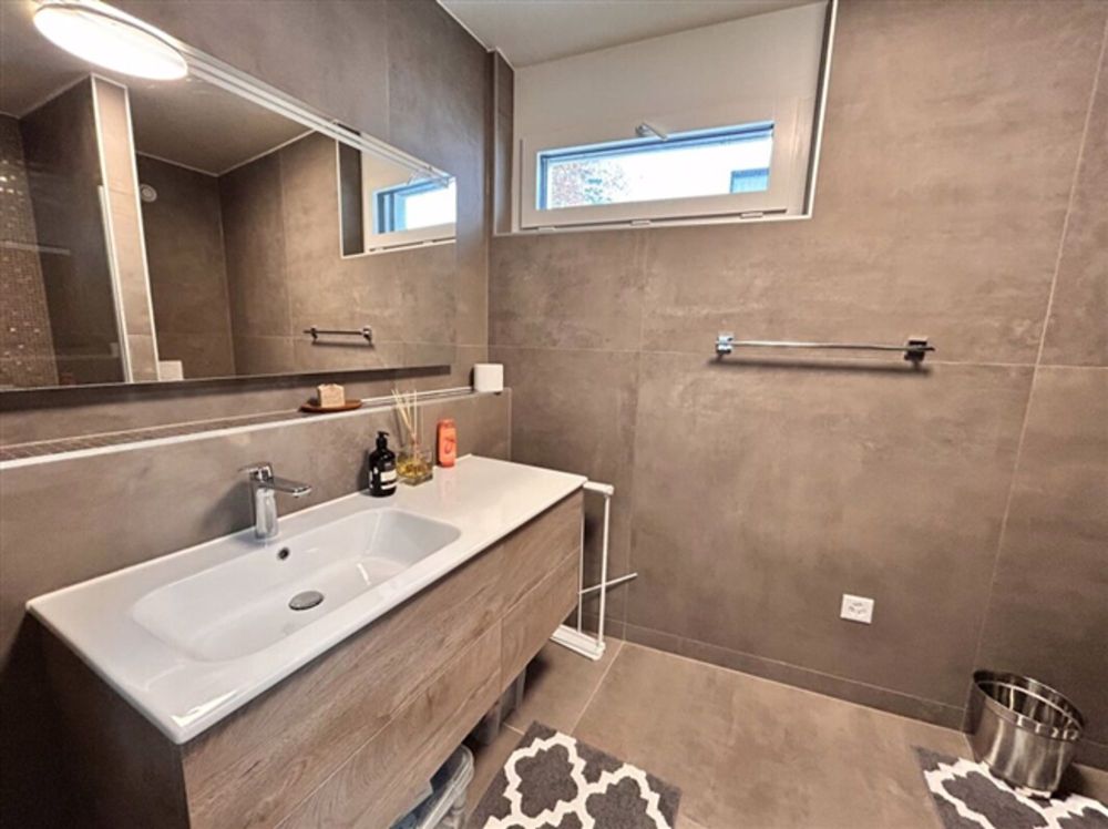 Exklusive, prächtige 4.5 Zimmerwohnung mit privatem Garten! - Bild 10