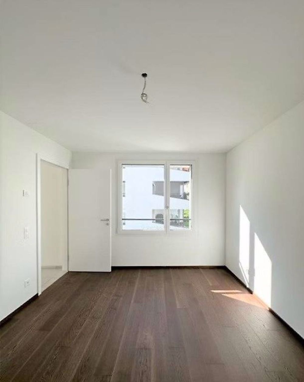 Moderno appartamento di 2.5 locali con balcone a S. Antonino - Bild 6