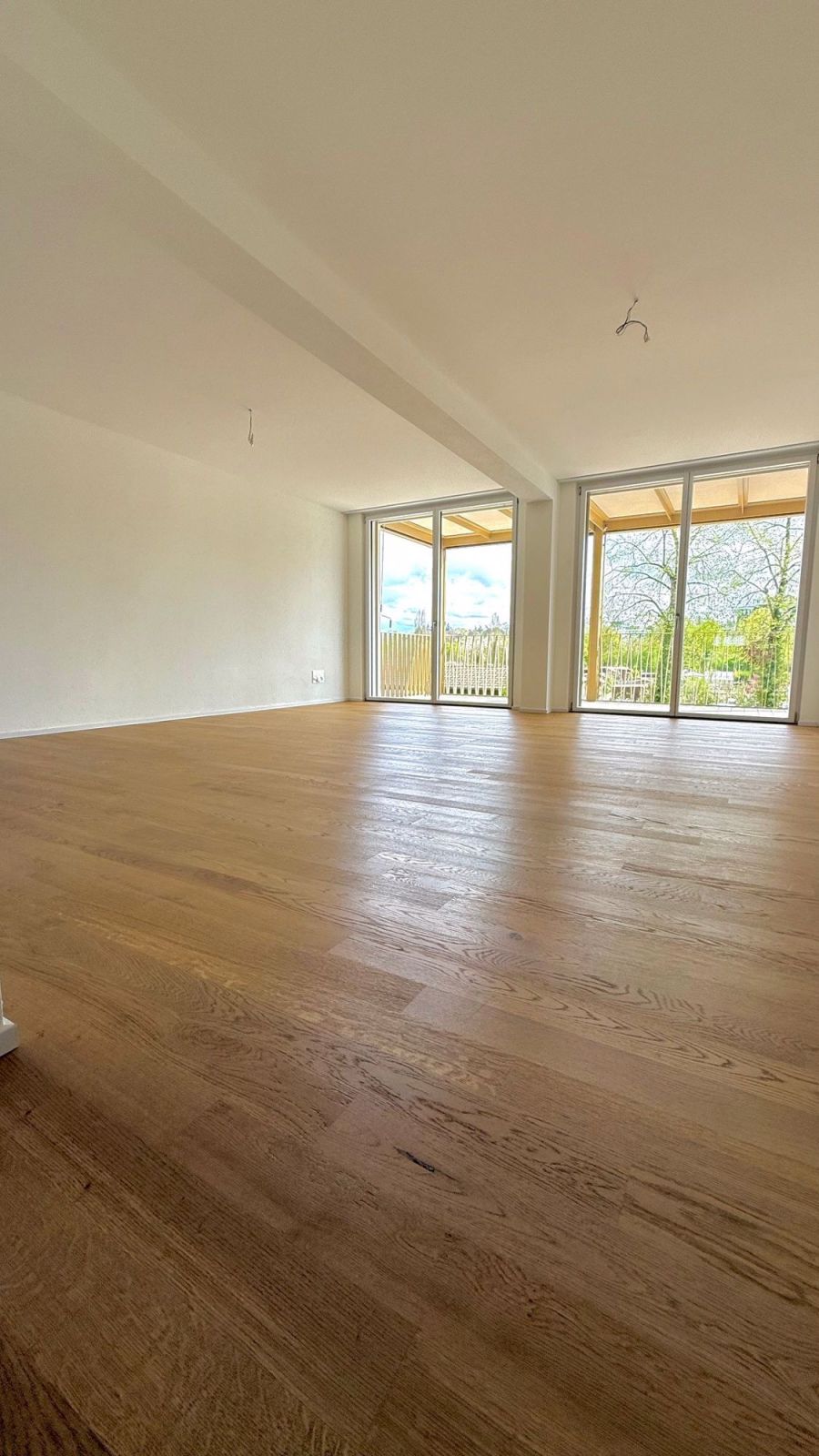 Erstvermietung: geräumige 4,5-Zimmerwohnunggrosser mit sonniger Terrasse und Aussicht - Bild 5