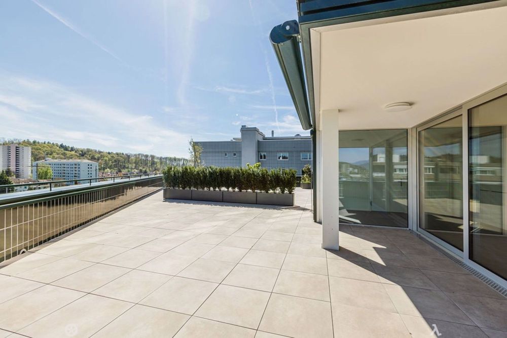 EINZIGARTIGES ÖKOLOGISCHES WOHNERLEBNIS - 5.5 Zimmerwohnung mit grossem Terrassensitzplatz - Bild 2