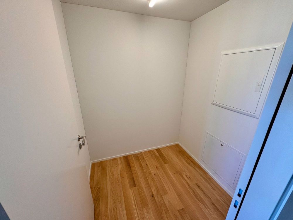 ERSTVERMIETUNG: helle und moderne Wohnung in Altstetten - Bild 5