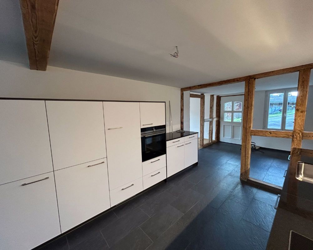 Charmante 3.5-Zimmer-Wohnung mit rustikalem Charme in Suberg - Bild 4