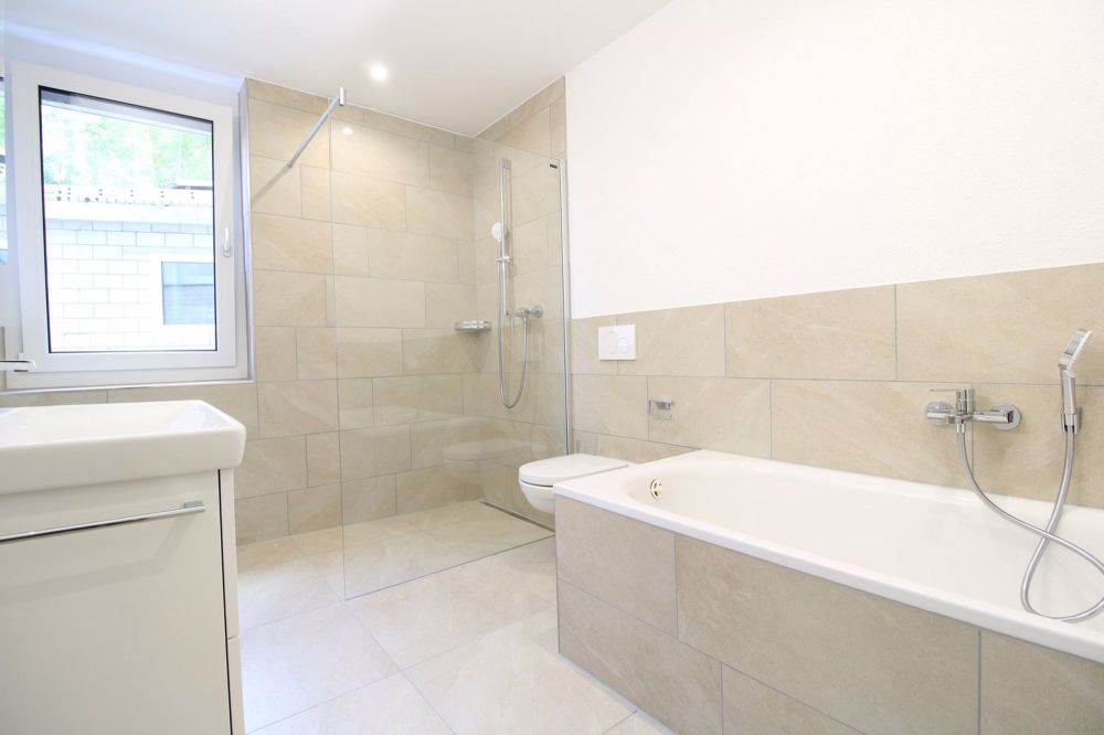 Grosszügige 4.5-Zimmerwohnung mit Balkon und hohem Wohnkomfort - Bild 11