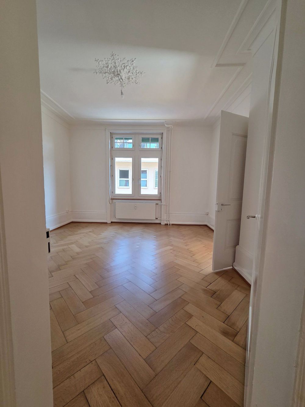 Sanierte Altbauwohnung im Herzen der Altstadt - Bild 2