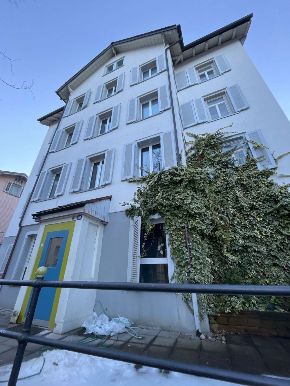 Neue 2.5 Zimmerwohnung im Erdgeschoss mit eigenem Garten (1.OG auch neue 2.5 und 2-Zimmerwohnung) - Bild 1