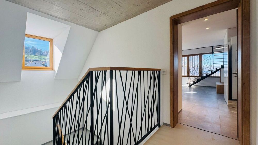 Helle, moderne 3½-Zimmer-Maisonettewohnung mit Wintergarten an idealer Lage in Itingen - Bild 8