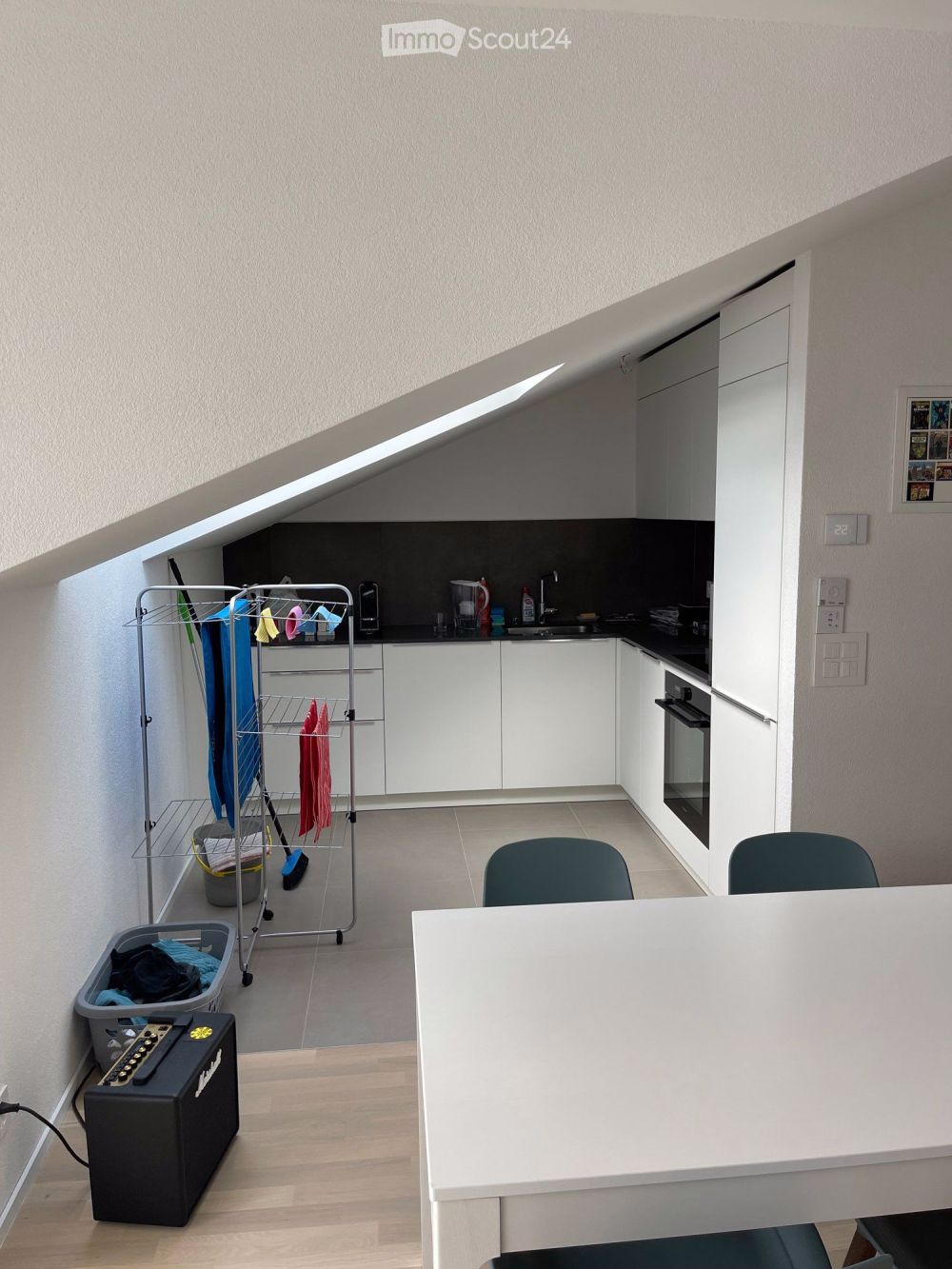 Mansardenwohnung 2.5 Zimmer neu mit Garage in Cugy VD - Bild 6