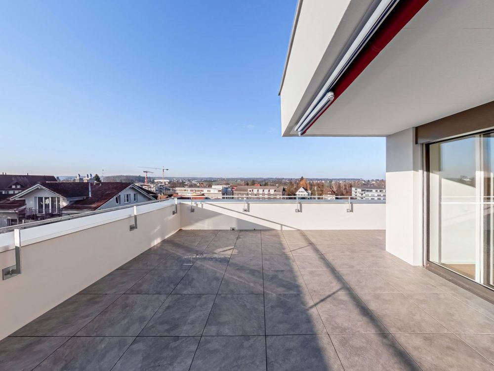Neubau - Attikawohnung mit riesiger Terrasse und toller Aussicht - Bild 3