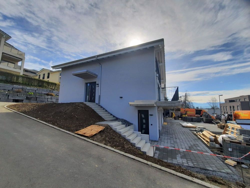 RUHIG UND HOCHWERTIG, AN BEVORZUGTER LAGE WOHNEN - Bild 2