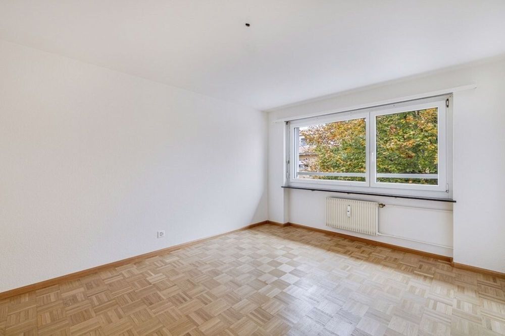 Stilvolles Wohnen in Allschwil - Zimmer_2.jpg