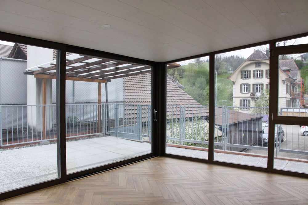 Zentrale Wohnung mit Wintergarten in Langnau - Bild 3