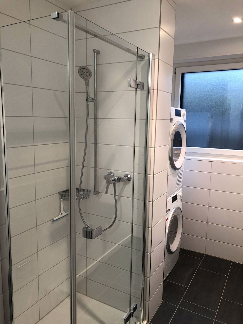Grosszügige und moderne Neubauwohnung - Bild 7