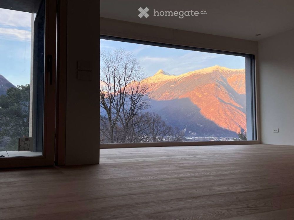 Stunning 4.5-Room Apartment with Mountain Views in Bellinzona - Bild 1