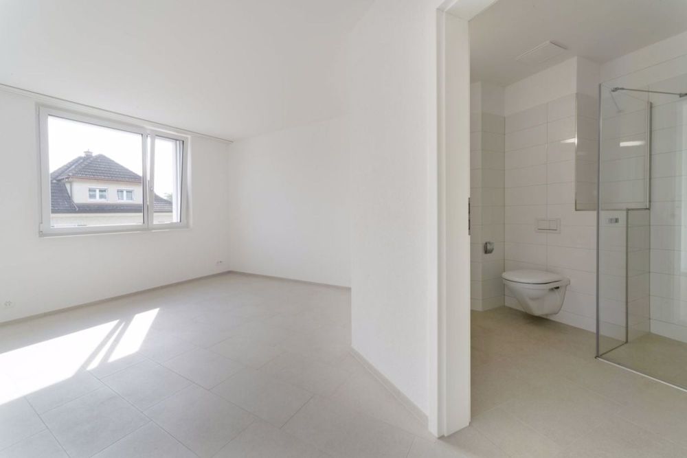 Grosszügige und helle 4-Zimmer-Wohnung zur Miete in Weiningen - Bild 5