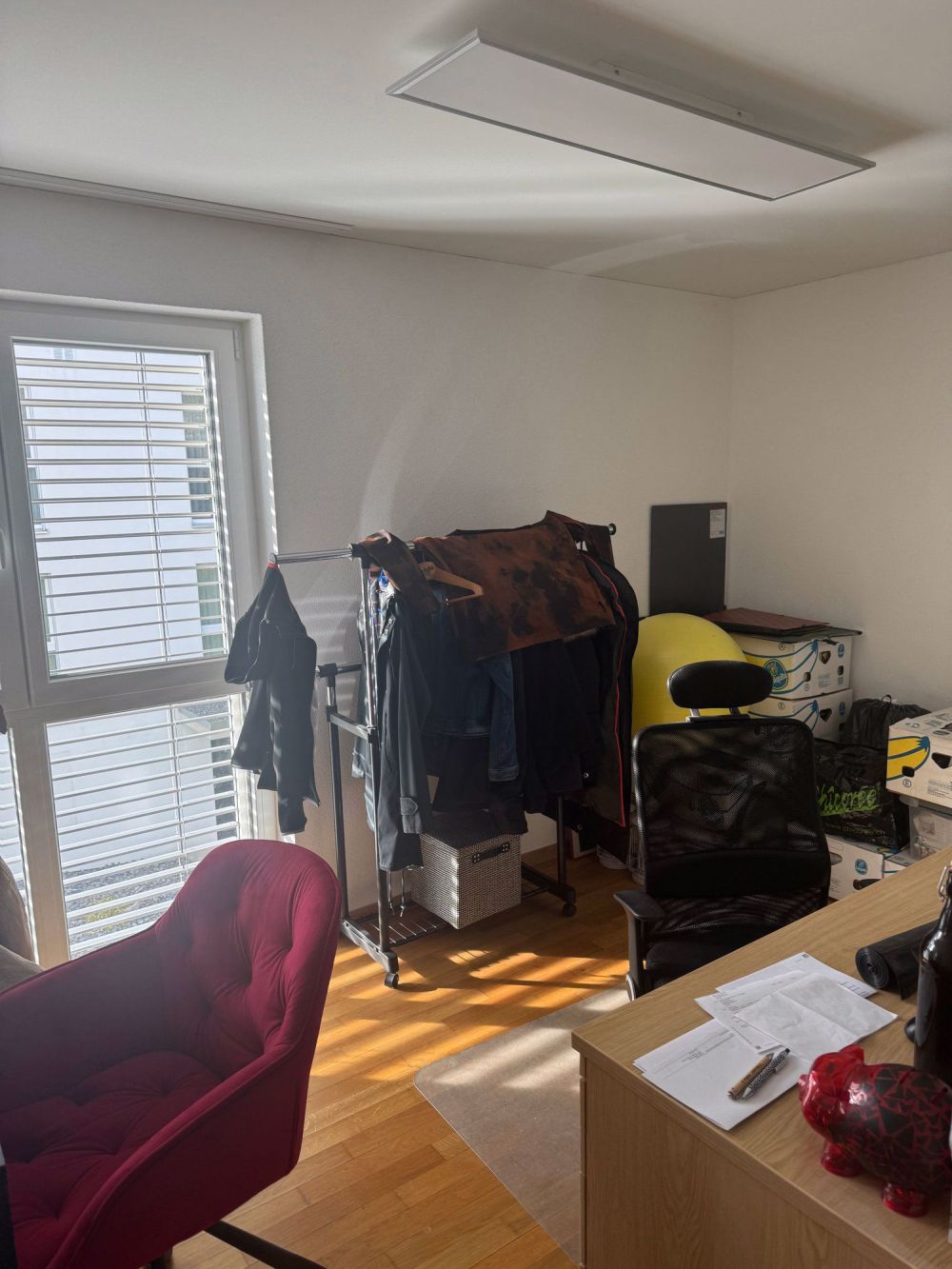 Lichtdurchflutete 4½-Zimmer-Wohnung mit Balkon und Panoramablick - Bild 3