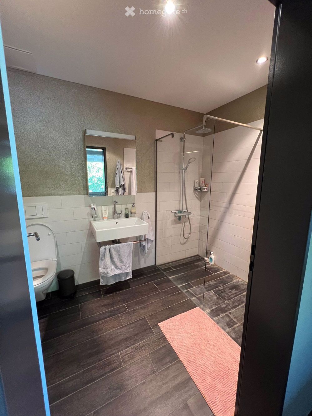 Moderne 4.5-Zimmer-Wohnung mit Balkon in Naenikon - Bild 7