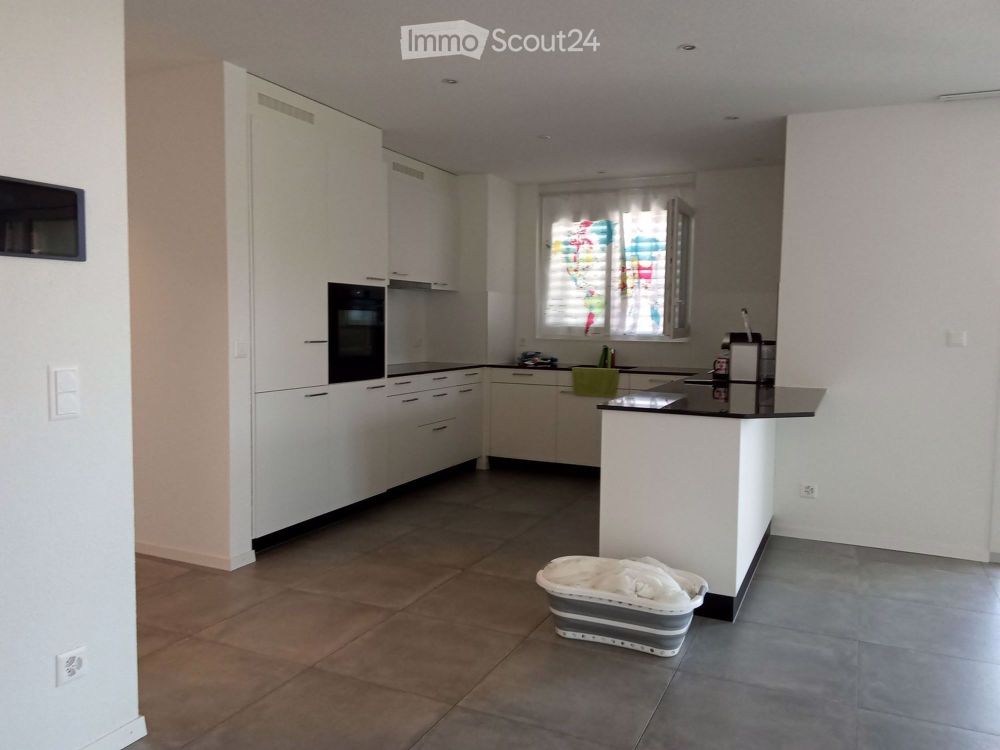 Moderne 3.5-Zimmer-Wohnung im Eigentumsstandard, Dorfstrasse 6, Ins - Bild 3
