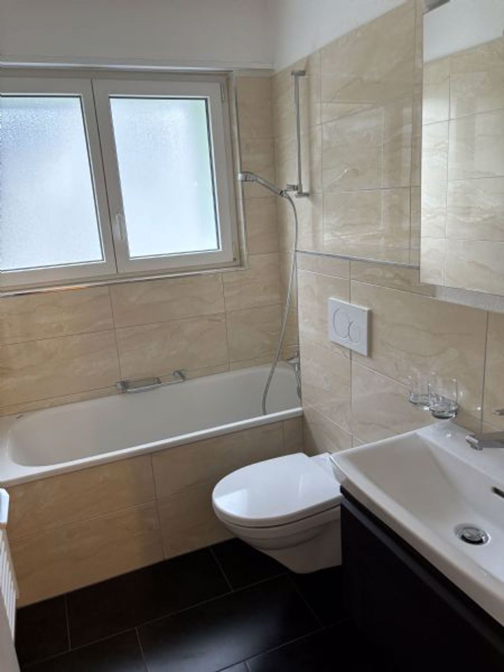 Ruhige 4.5 Zimmerwohnung zu vermieten - Bild 4