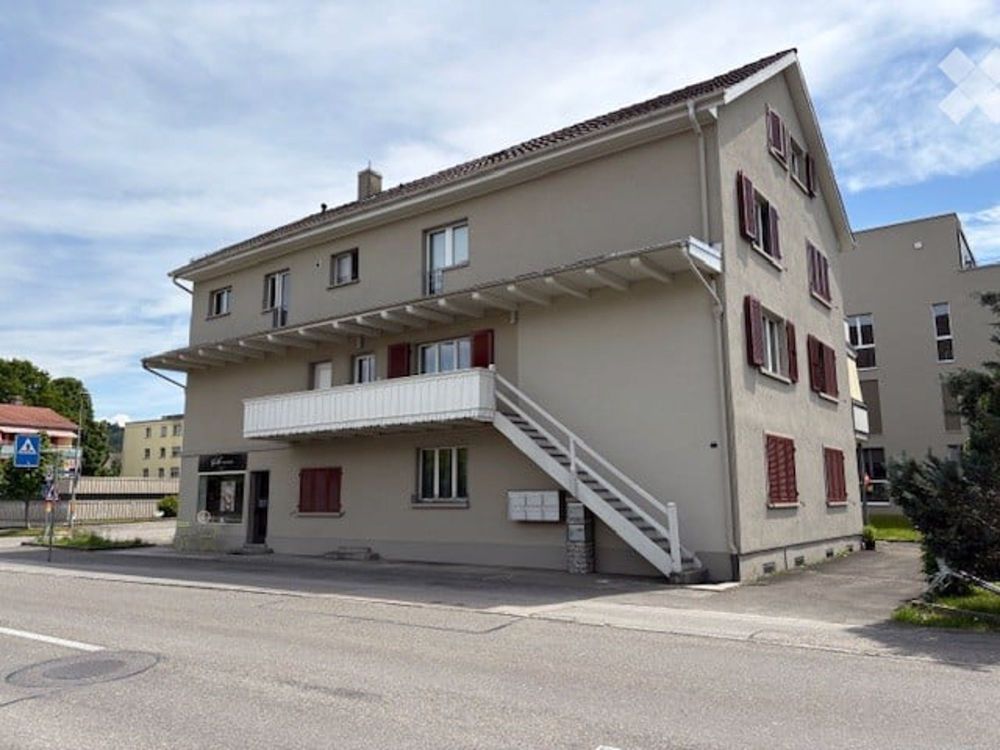 Moderne 3½-Zimmerwohnung mit grossem Balkon – frisch renoviert! - Bild 1