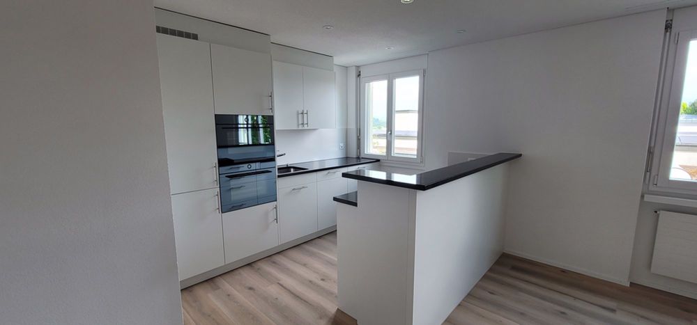 Erstvermietung: 4.5-Zimmer-Wohnung mit grosser Terrasse - Küche