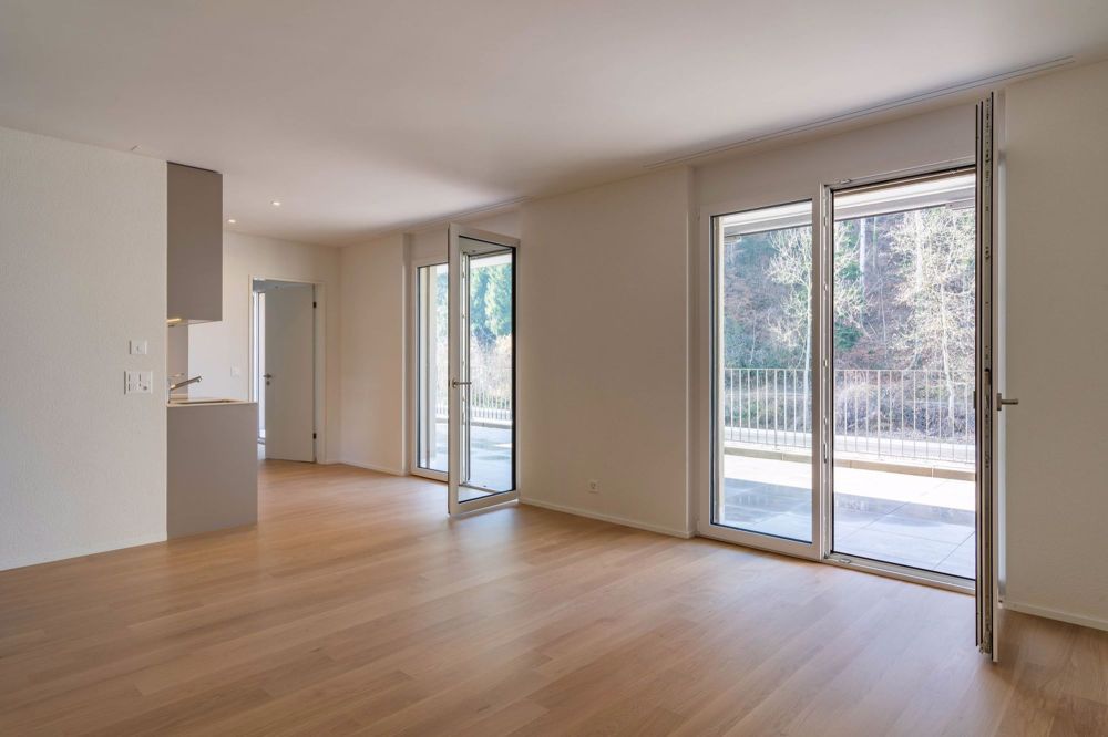 Moderne 2.5-Zimmer-Wohnung in Neubau mit Terrasse - Bild 1