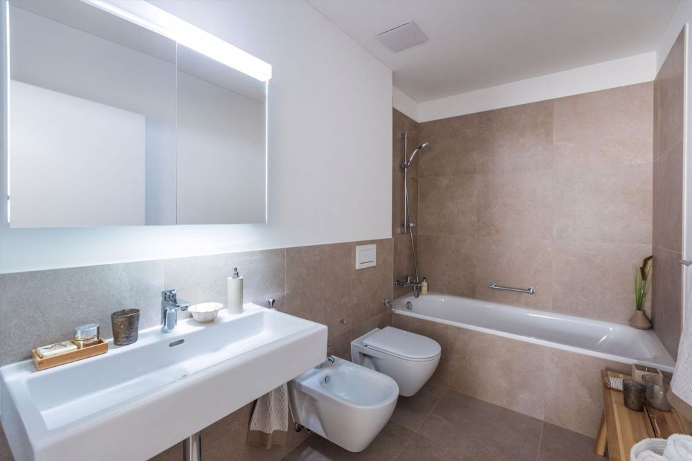 Erste Miete kostenlos! - Bad