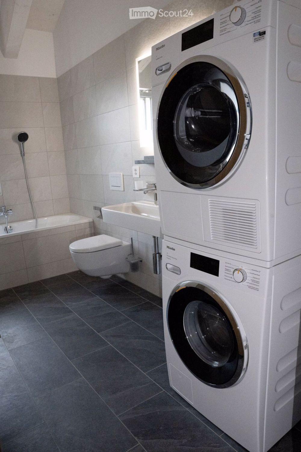 Neue 3.5-Zimmer-Wohnung, mit Charme, im 1. Stock in neuer Bauweise in Rossemaison - Bild 10