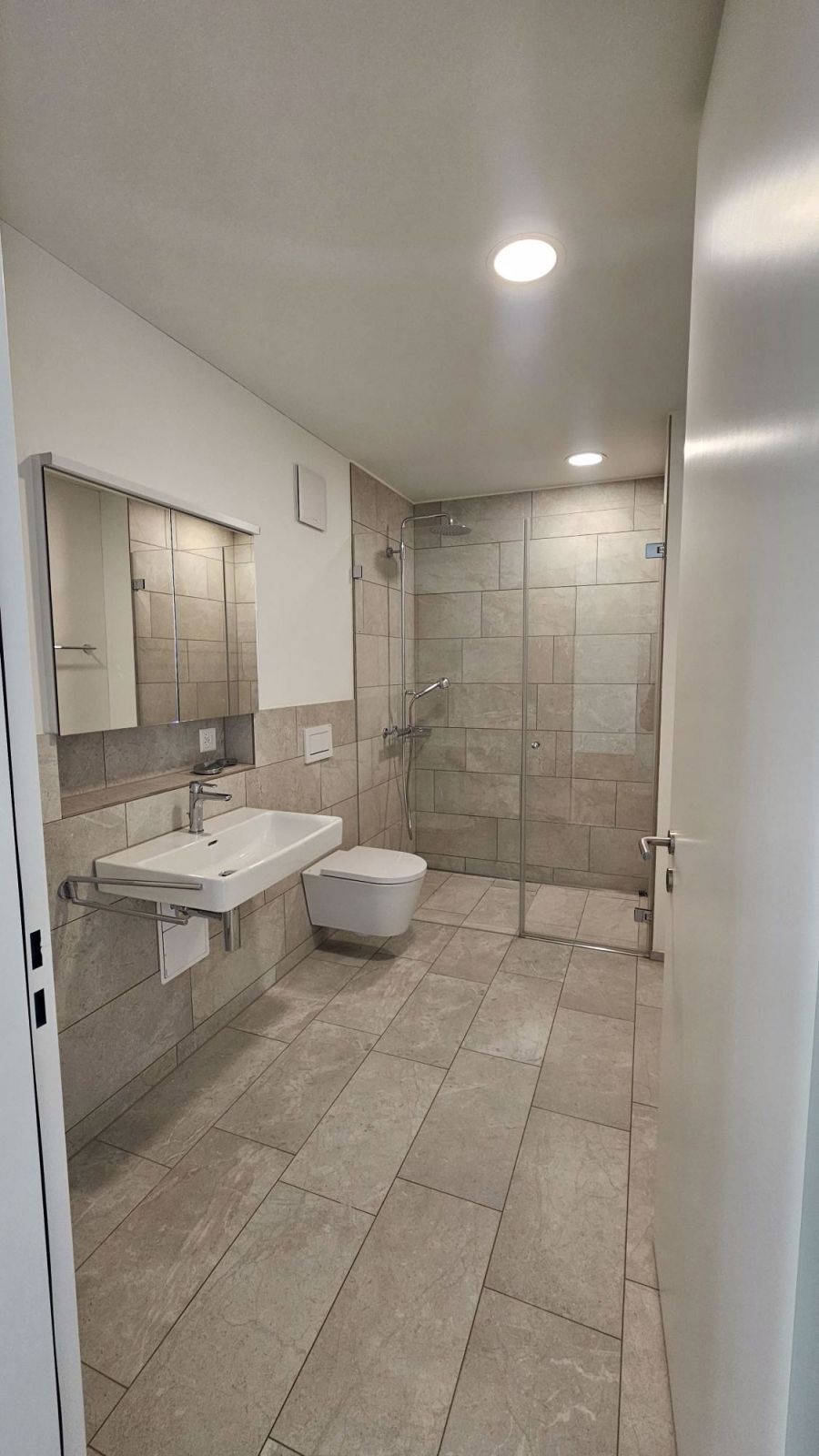 Neuwertig 4.5 Zimmerwohnung in Münchenstein - Bild 9