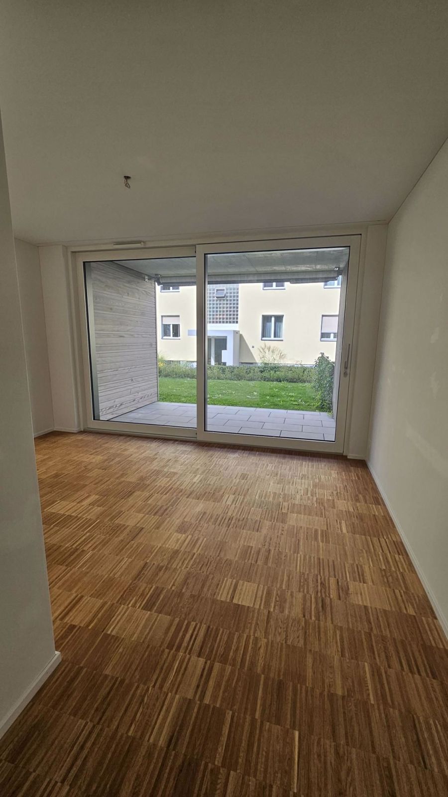 Neuwertig 4.5 Zimmerwohnung in Münchenstein - Bild 4