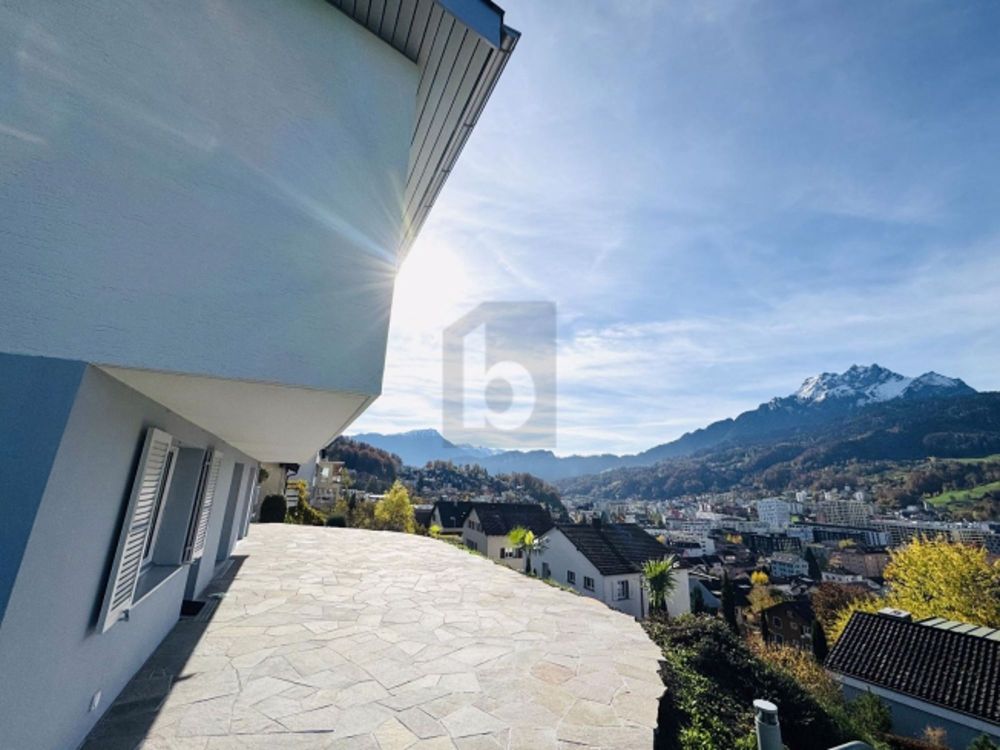 ELEGANT UND STILVOLL MIT HERRLICHER AUSSICHT - Bild 6