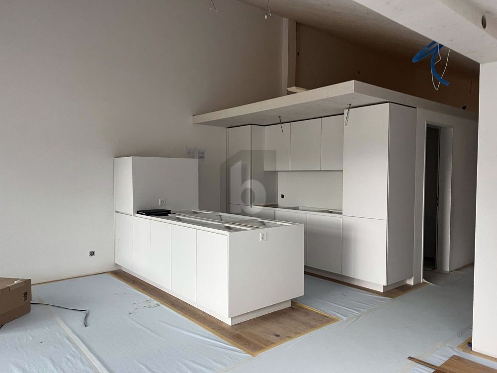 ERSTBEZUG: MODERN MIT WEITBLICK - Bild 2