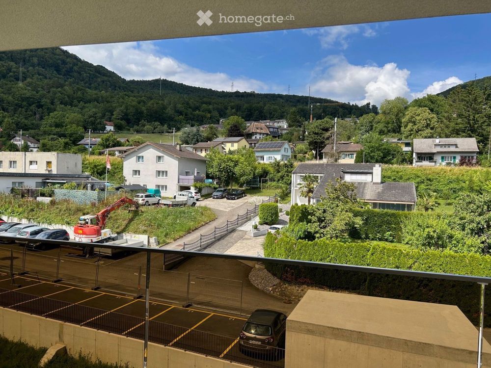 Moderne 2.5-Zimmer-Neubau-Wohnung mit Balkon in Trimbach - Bild 3