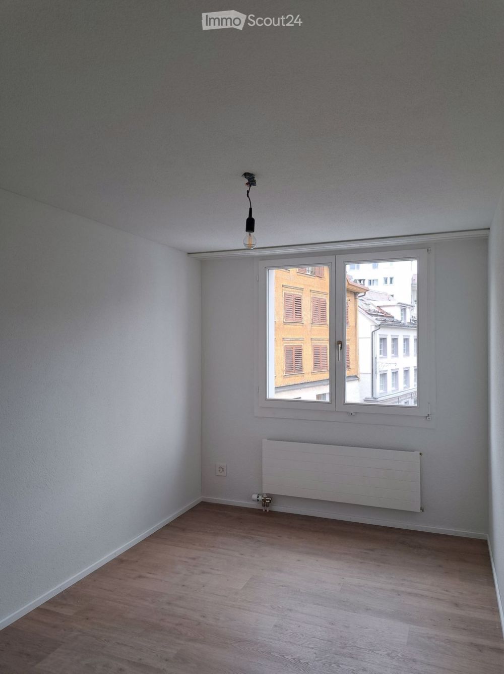 Charmante 5.5-Zimmer-Wohnung in ruhiger Lage von Einsiedeln - Bild 6