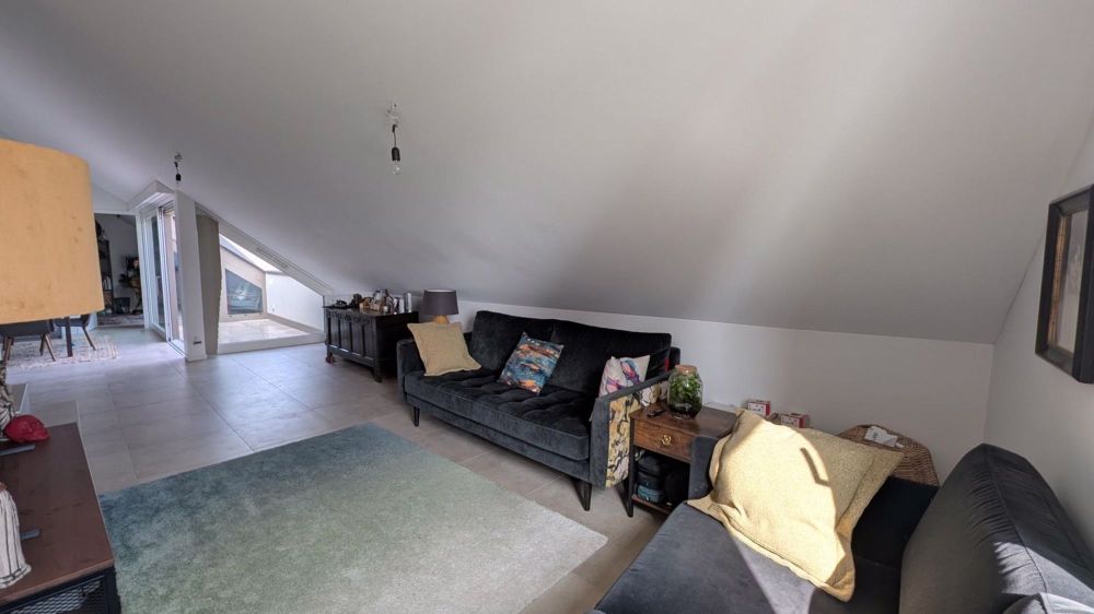 Magnifique appartement récent de 3.5 pièces aux combles, orientation Nord - Bild 4