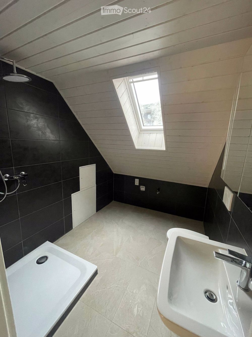 Sehr Schöne Wohnung/très bel appartement - Bild 4