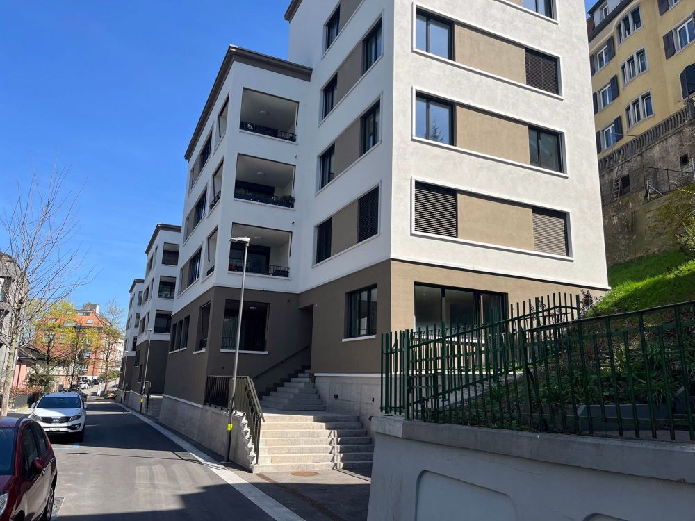 4.5 Zimmer-Neubauwohnung mit grosser Terrasse im Eigentumsstandard - Bild 1