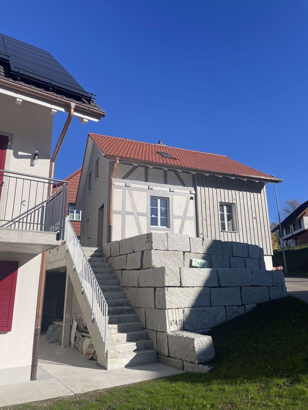 Neubau Einfamilienhaus mit Dorfcharme - Bild 12